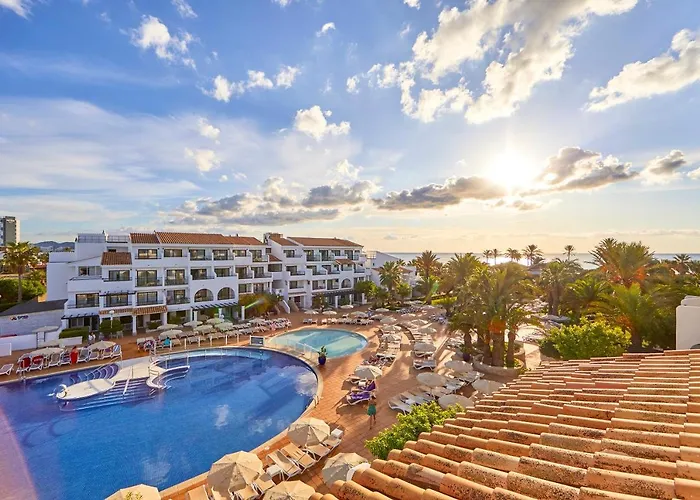 Playa d'en Bossa hotels near Bora Bora Ibiza